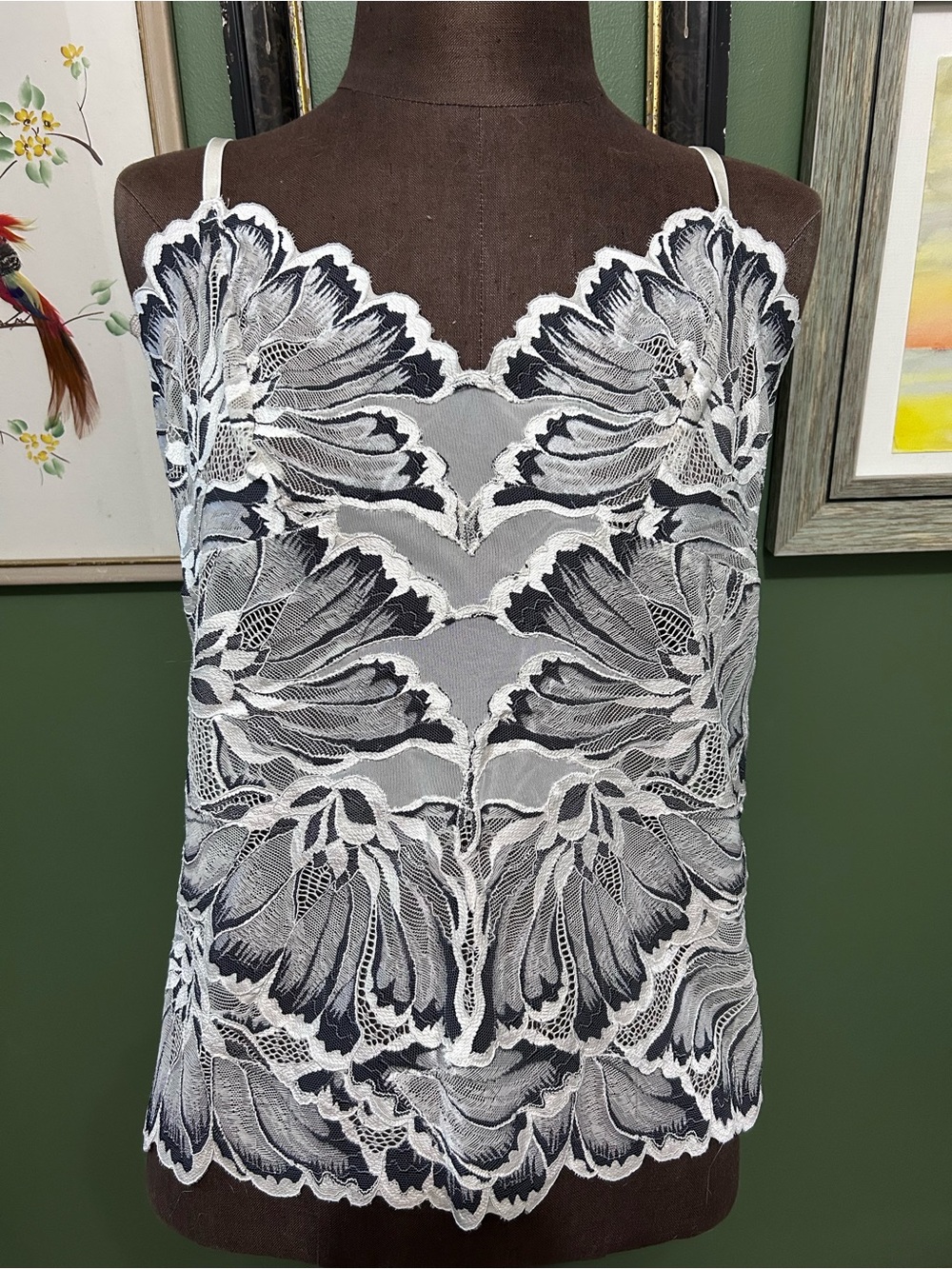 Delicate Floral Lace Cami Top in White and Black